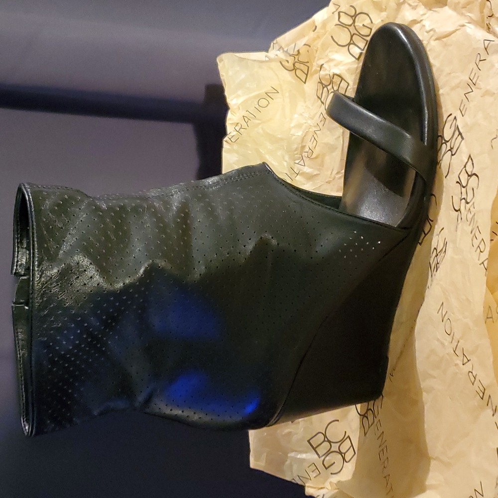 BCBG Mullen Wedge Open Toe Bootie 8.5